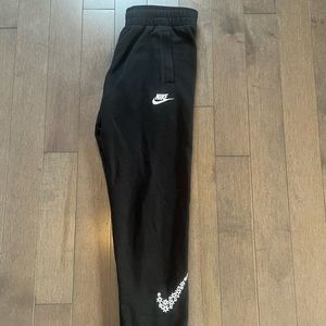 NWOT - Nike joggers